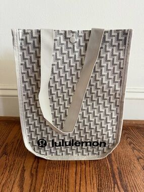Lululemon Grey Patterned Tote Bag